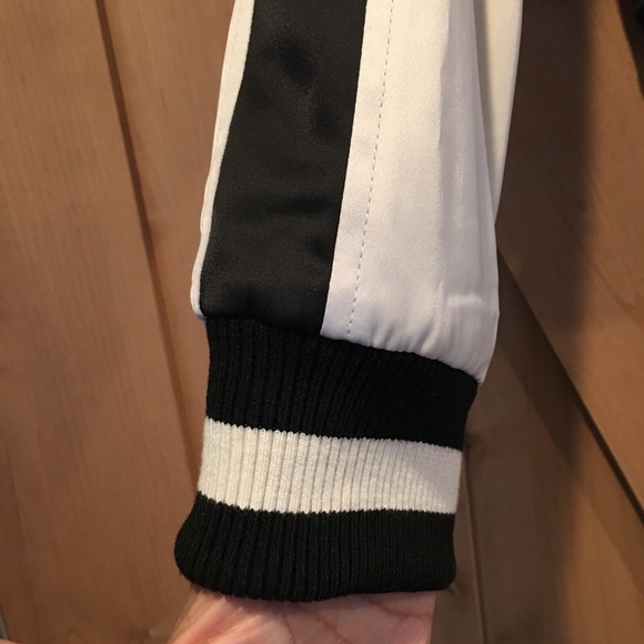 TRUE RELIGION Embroidered Satin Bomber Jacket Size XS - Picture 9 of 13